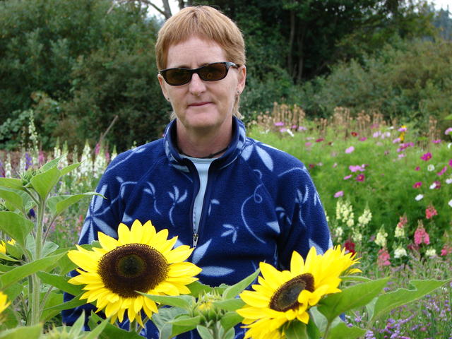 LW mostly took pictures, but she really liked the sun flowers.