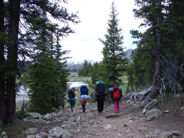 We're hiking from Island Lake toward Beauty Lake.