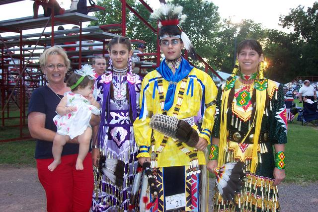 Here, Barb and Kylie pose with our cousins Courtney, Sherrie and Brad.