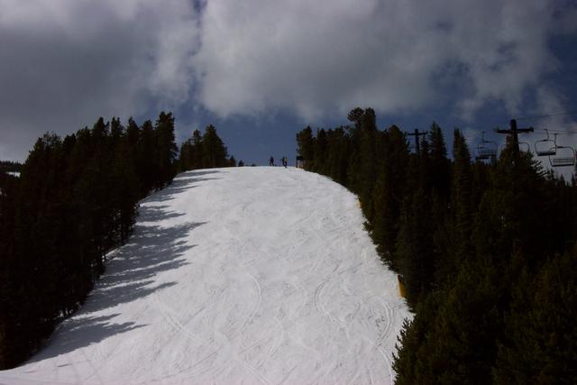 Caj, Cag and Linda W decide to ski Pine Ridge.